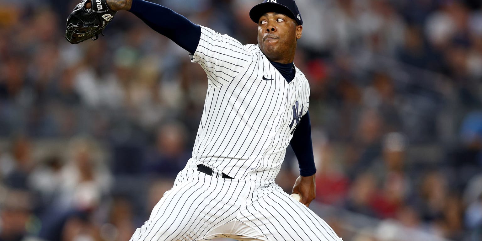 Aroldis Chapman: How does the Cuban Missile's signing affect the Royals?