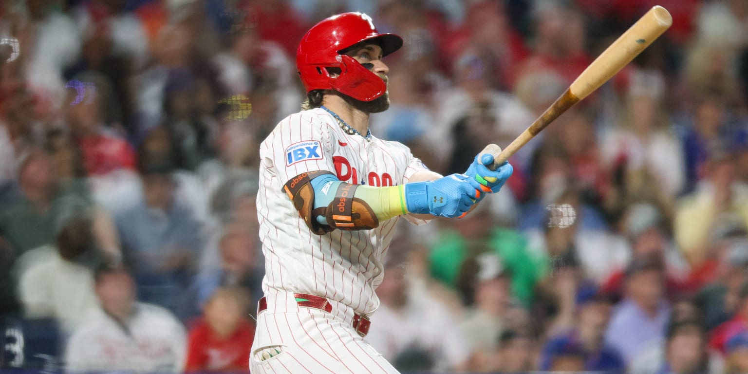Harper reuses cycle bat -- and finishes triple shy of cycle!