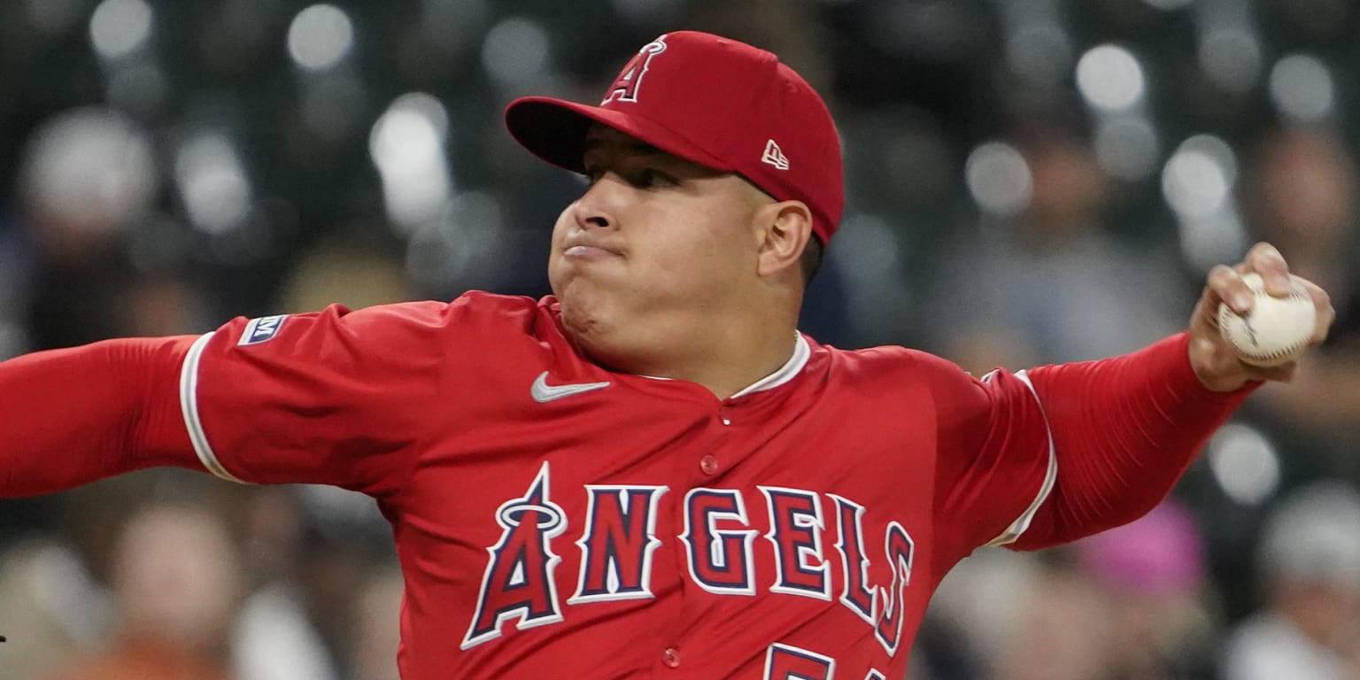 José Suarez has solid outing vs. White Sox