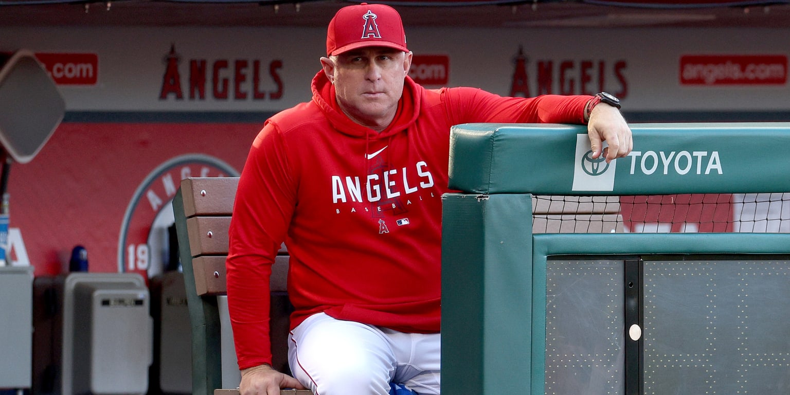 Los Angeles Angels keep Phil Nevin as manager for 2023 on 1-year deal