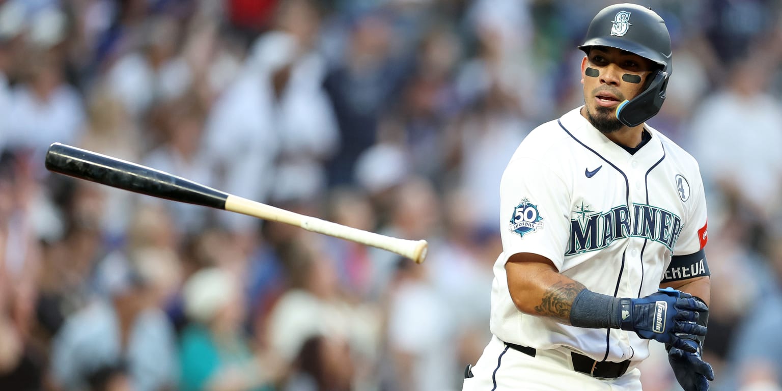 Homer happy Mariners ride 3 more long balls to 8th straight win
