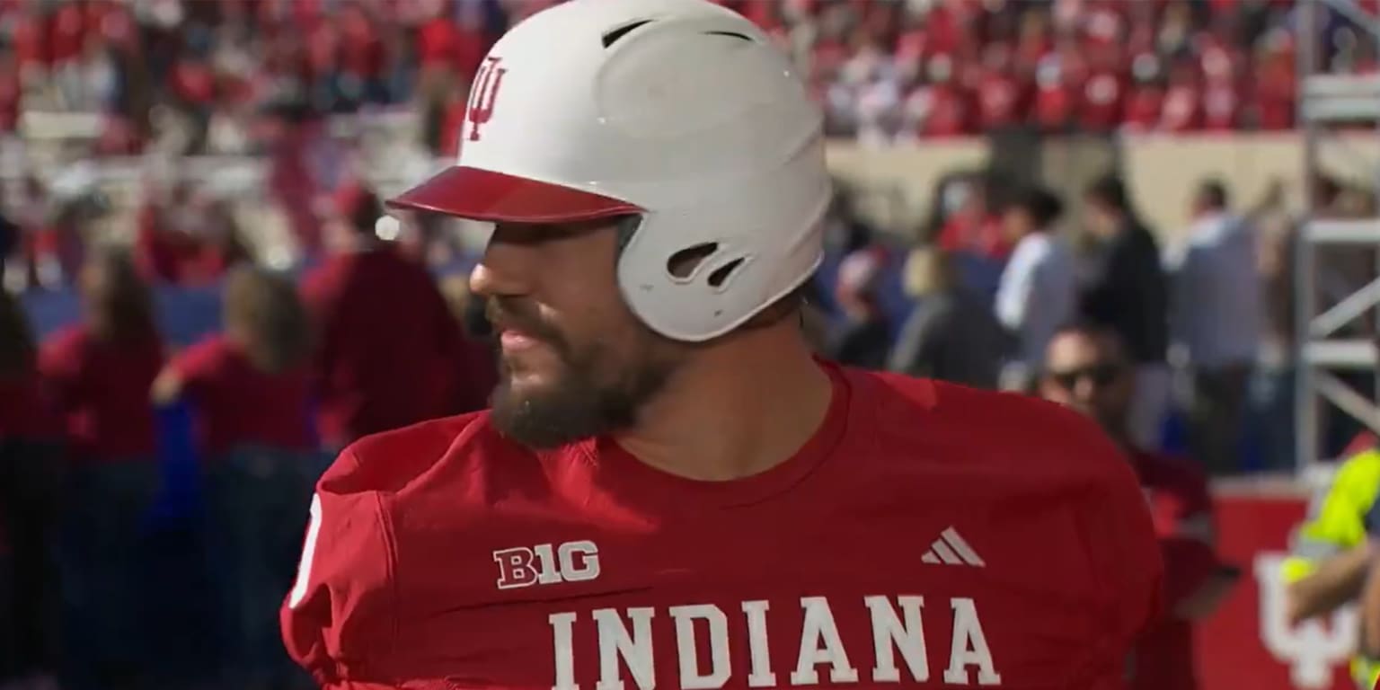 Bryce Harper on FOX Big Noon Kickoff Kyle Schwarber on College Gameday