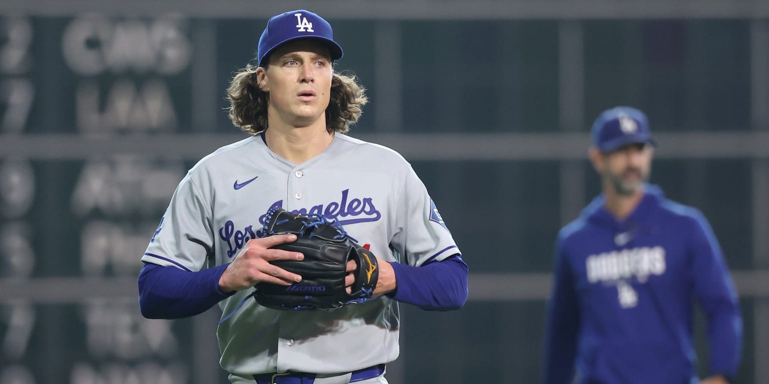 Glasnow lands on injured list with lower back spasms