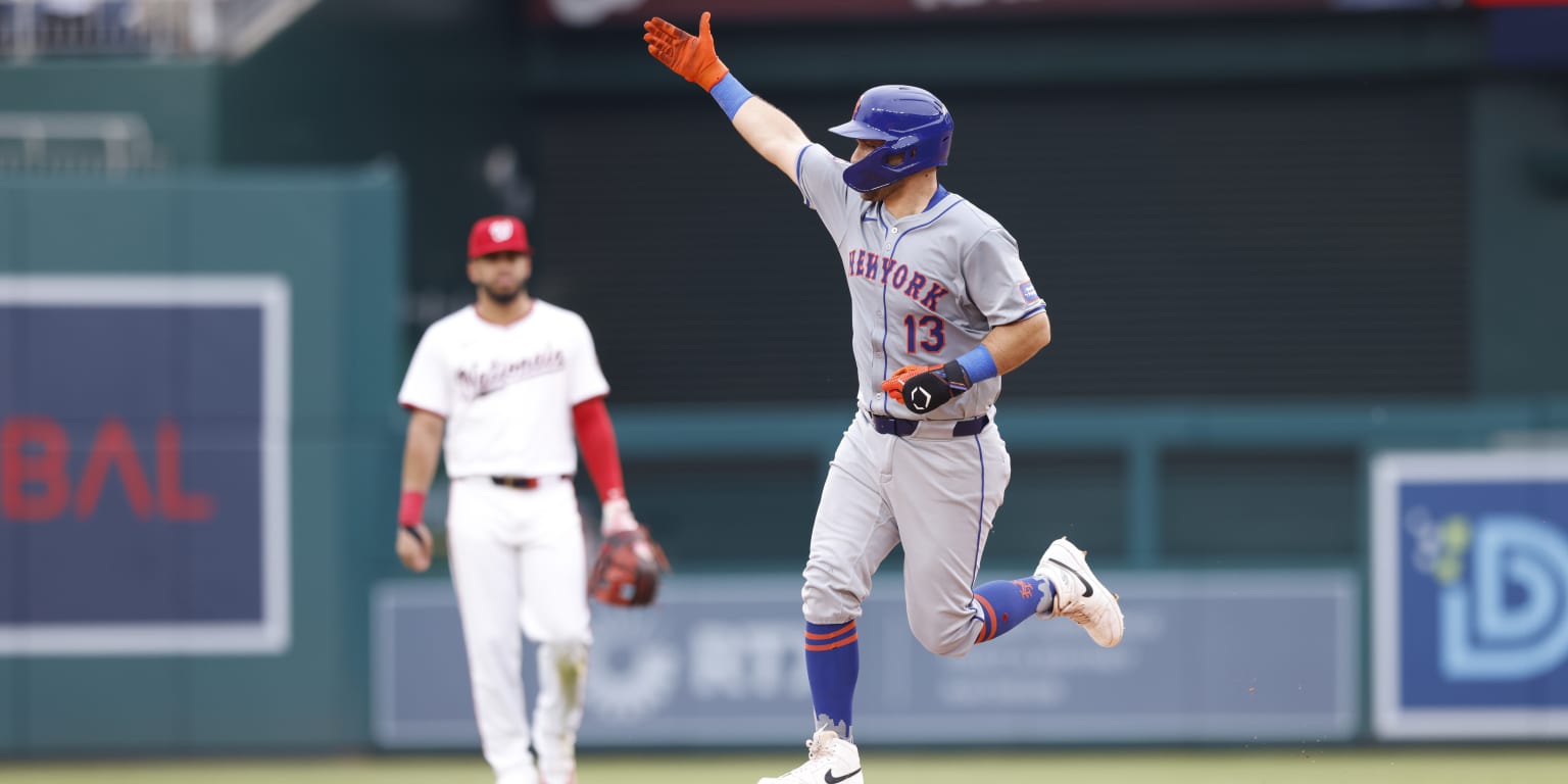 Torrens smashes 1st (and 2nd!) HRs to guide Mets to sweep