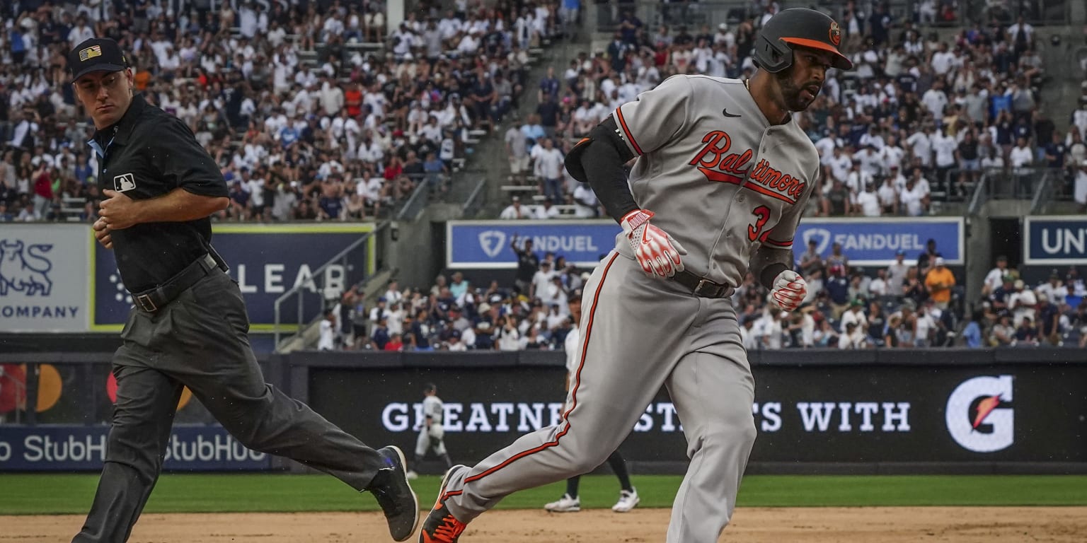 Aaron Hicks on a tear after signing with Baltimore Orioles