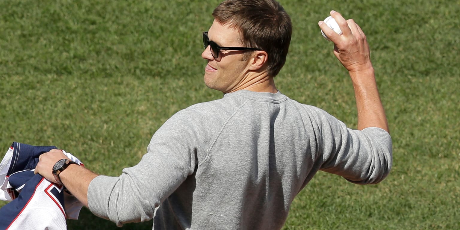 Baseballer - Tom Brady was a left handed hitting catcher