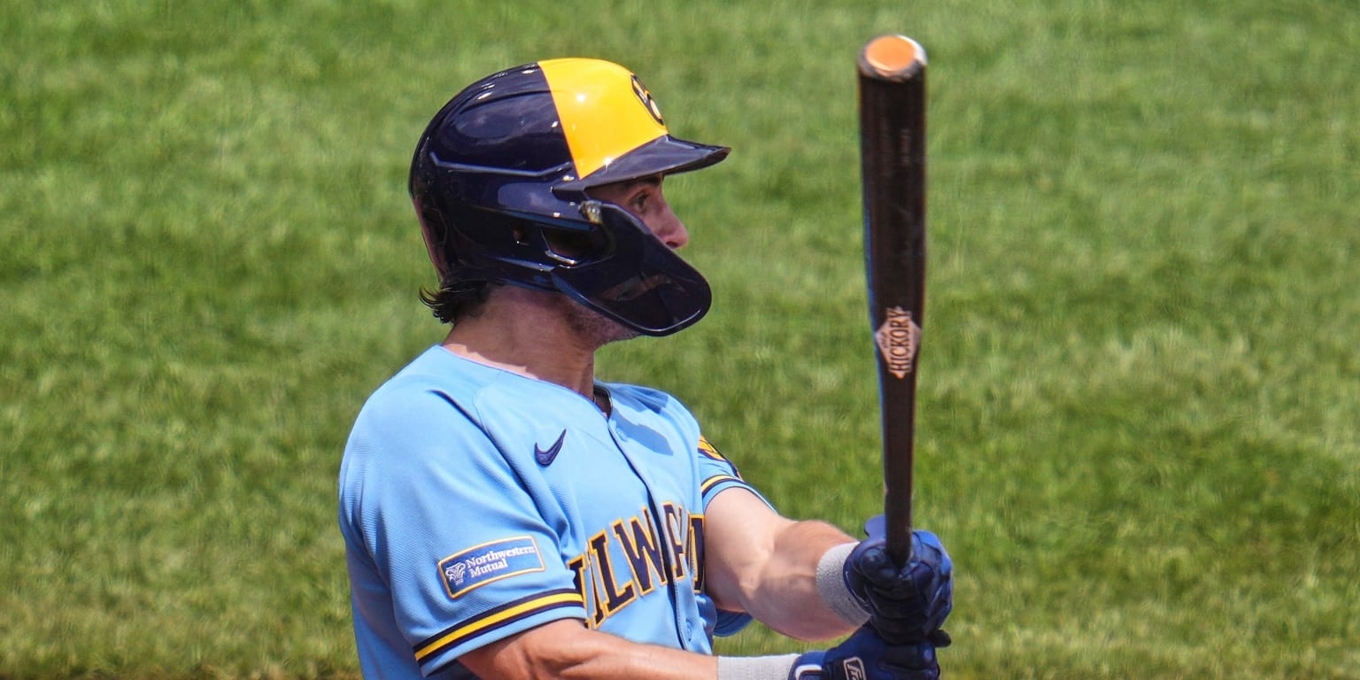 Frelick placed on IL with right shoulder strain