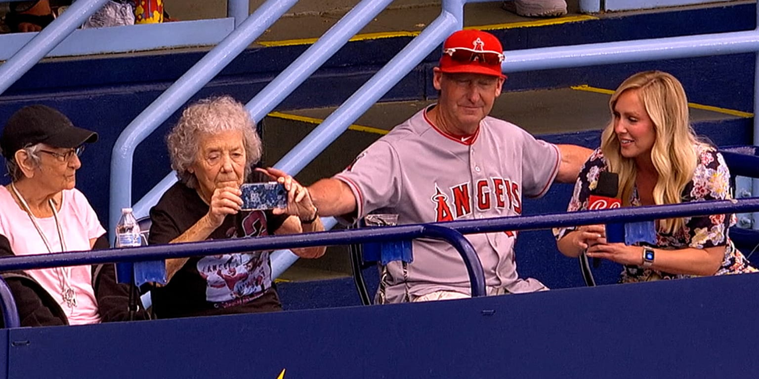 Angels' Taylor Ward homered during grandma's live interview