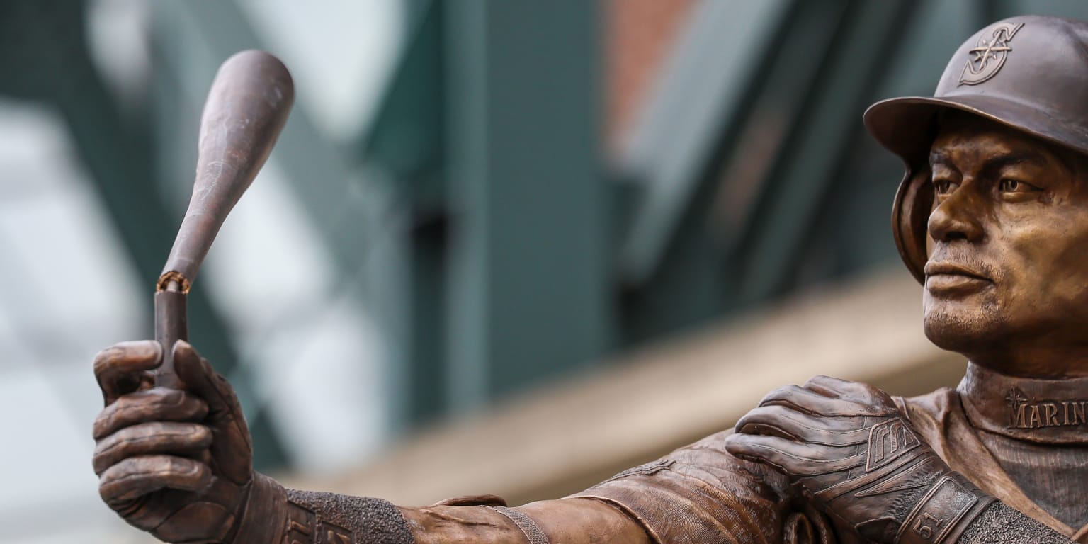 After little dysfunction at his statue unveiling, Ichiro had jokes