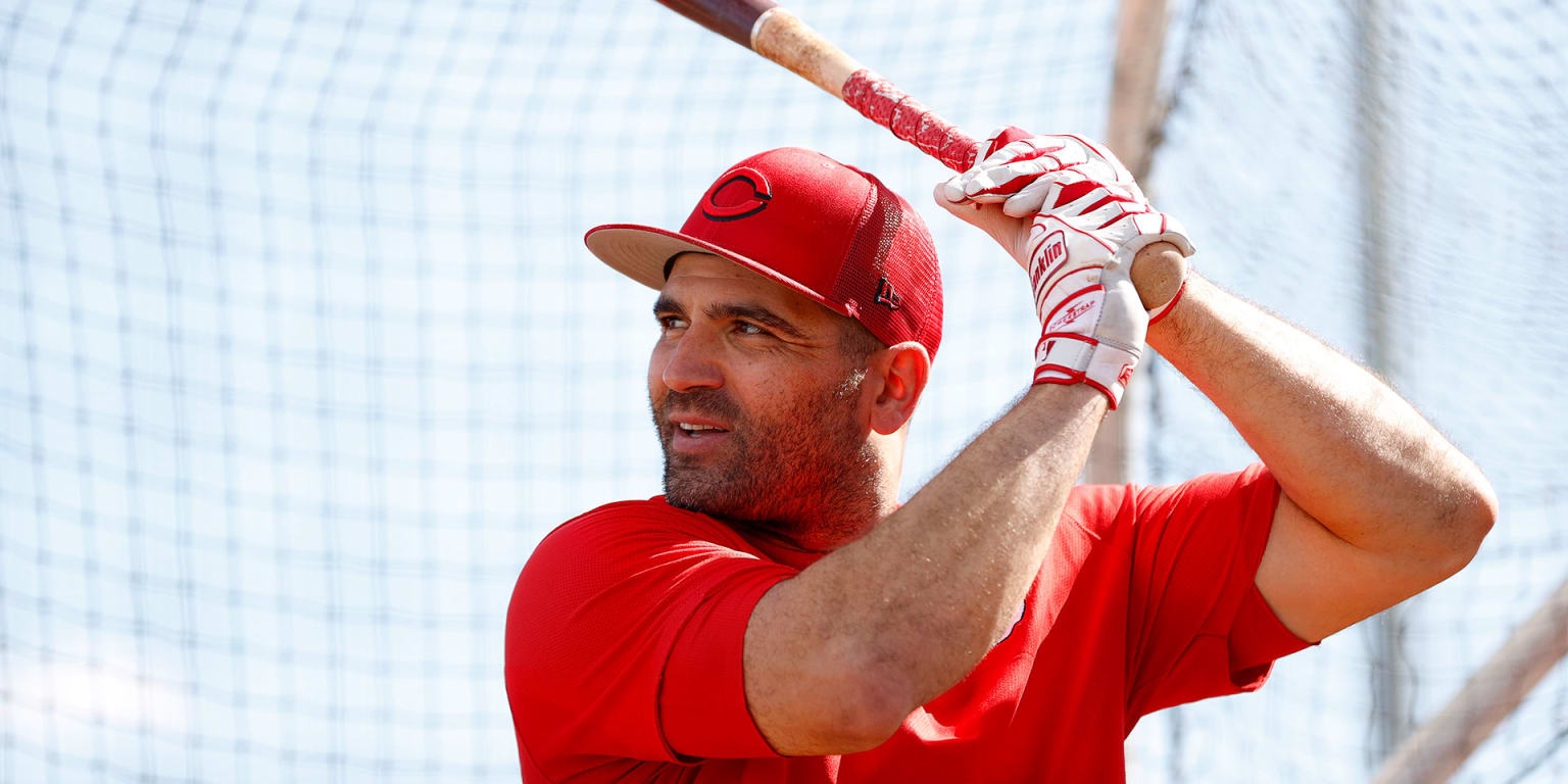 Votto ‘working toward health,’ not return date