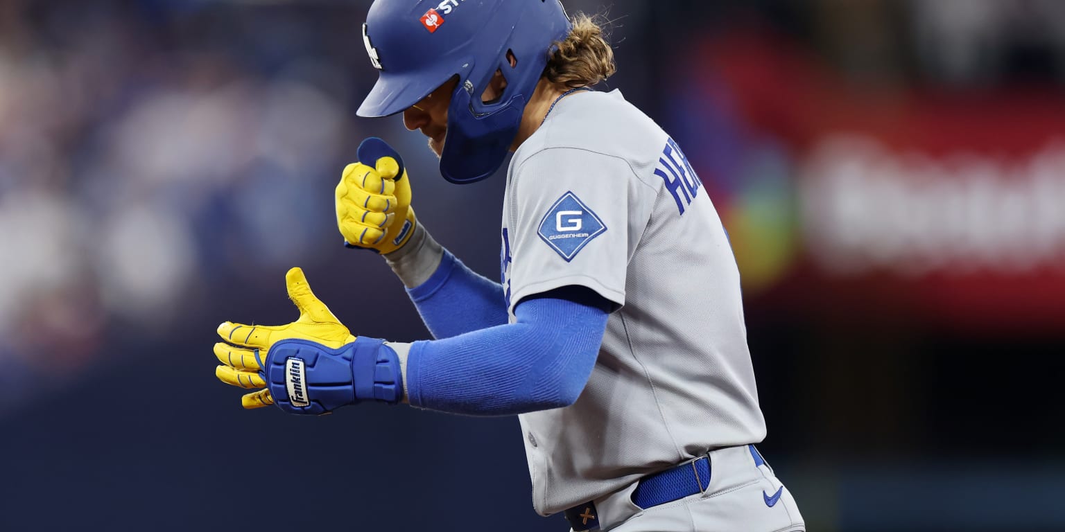 Kiké Hernández announces he's back with Dodgers