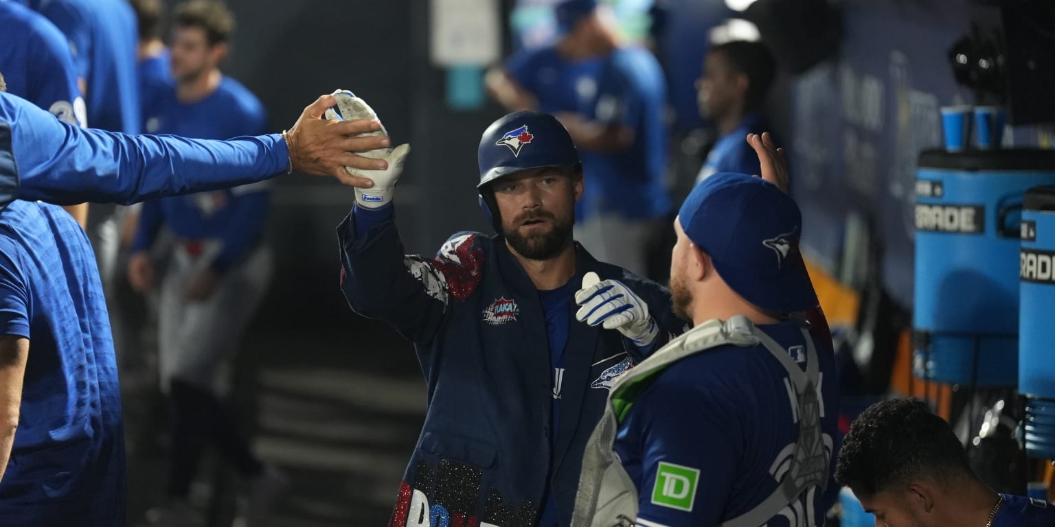 Nathan Lukes hits home run, misses HR robbery after replay reviews
