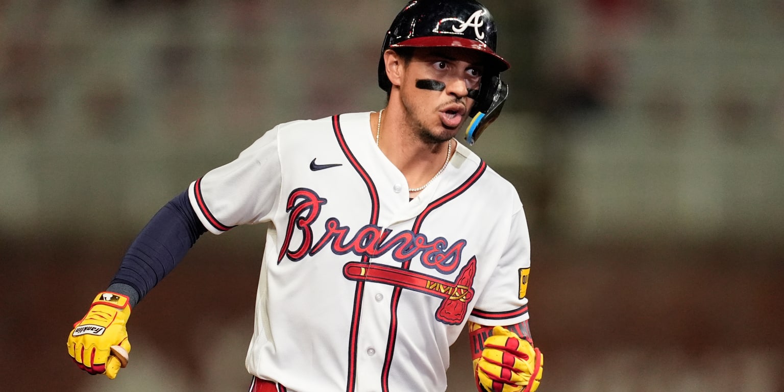 What made Braves 1st team to 30 wins? Stars, subs and words of Weiss