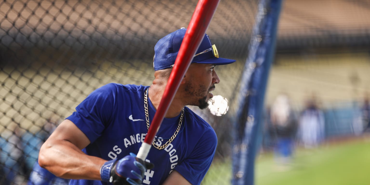 Betts headed to IL with oblique strain; Kim recalled