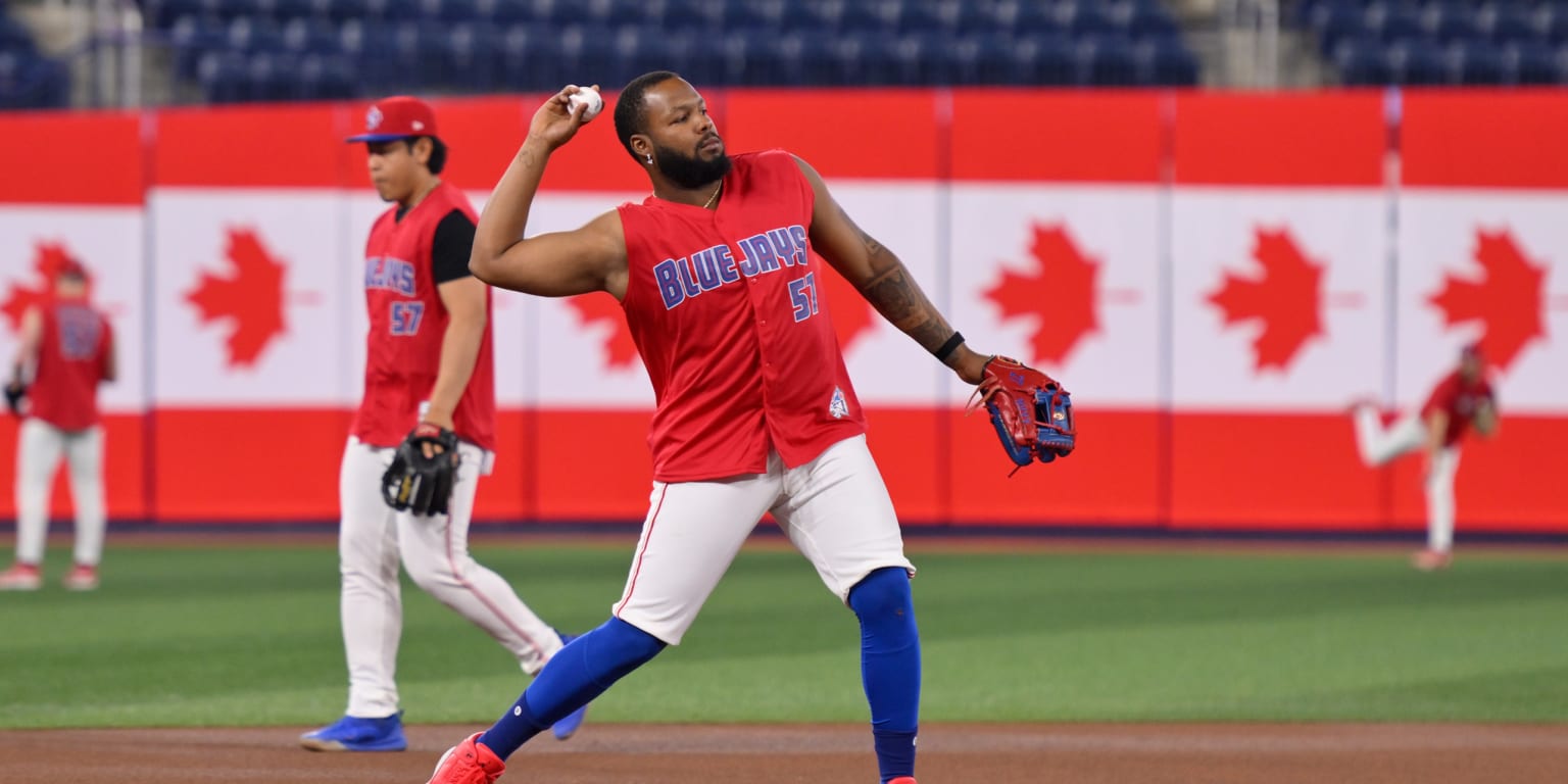 Blue Jays seeing red with awesome jersey giveaway on Canada Day