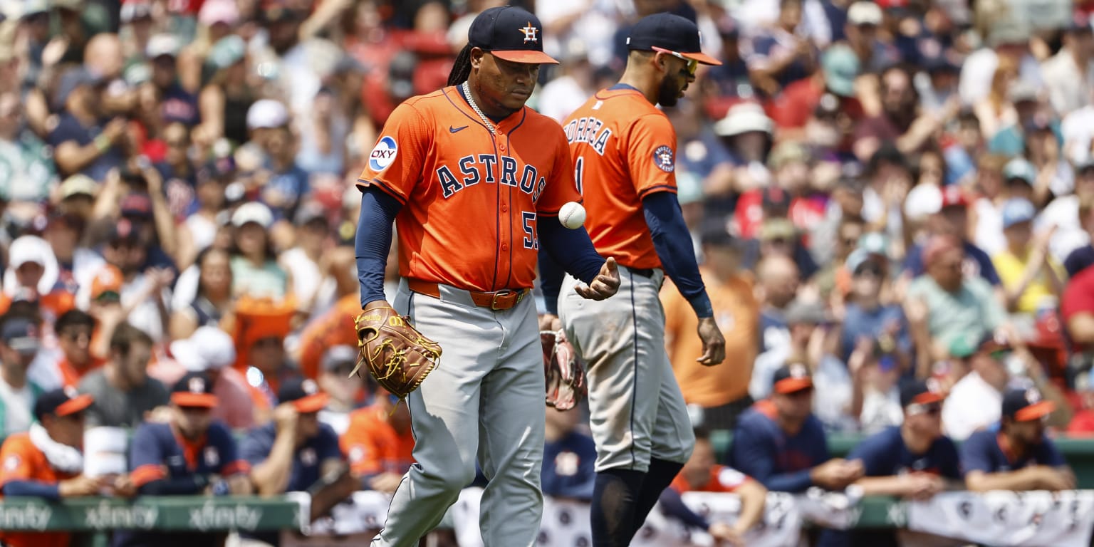 Carlos Correa home run