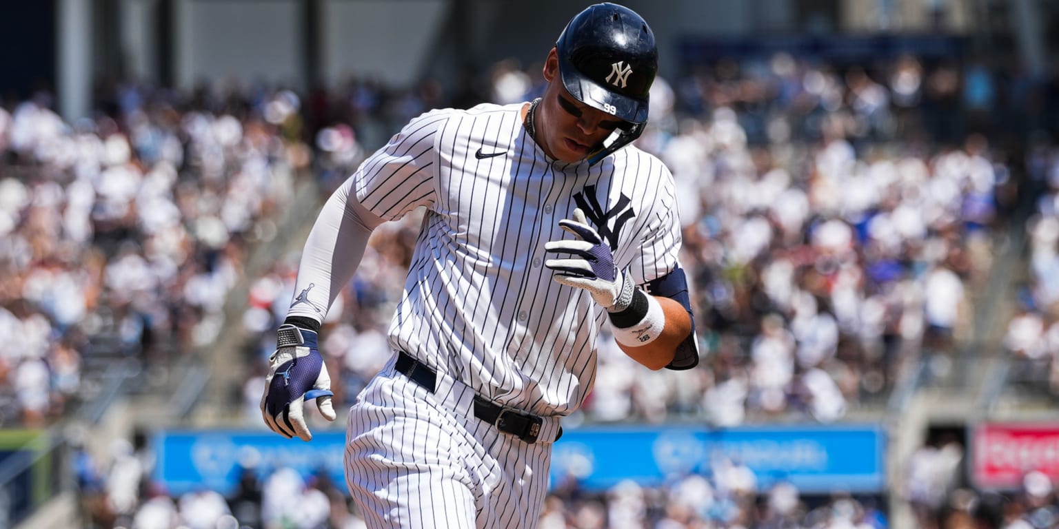 Aaron Judge out of lineup with elbow injury