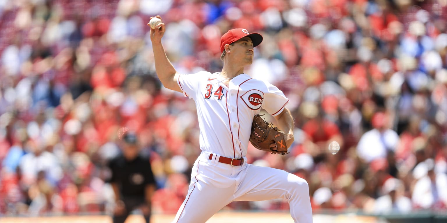 Reds designate pitcher Luke Weaver for assignment amid multiple roster moves