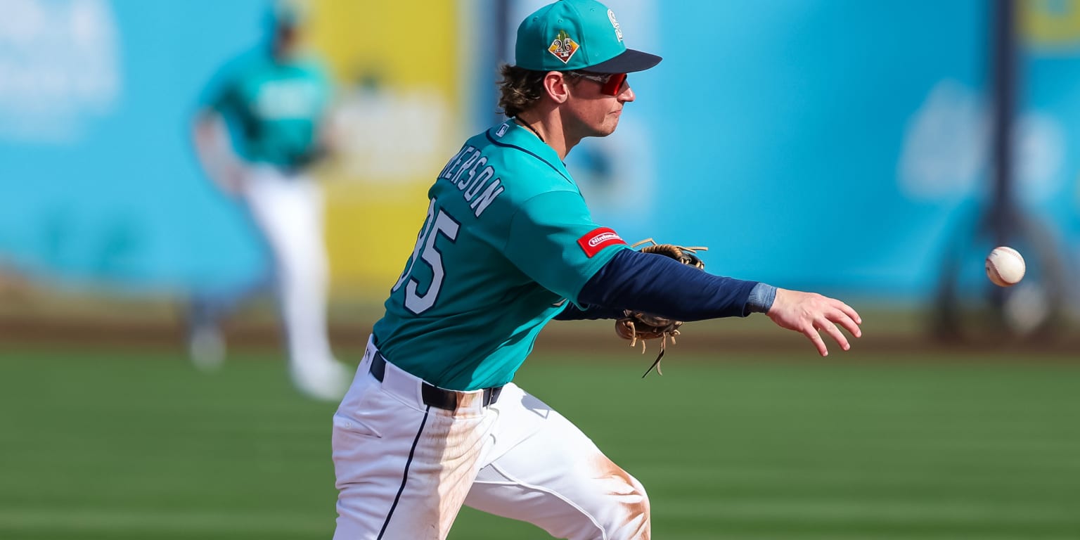Mariners top prospect Emerson agrees to biggest deal for player yet to debut (report)