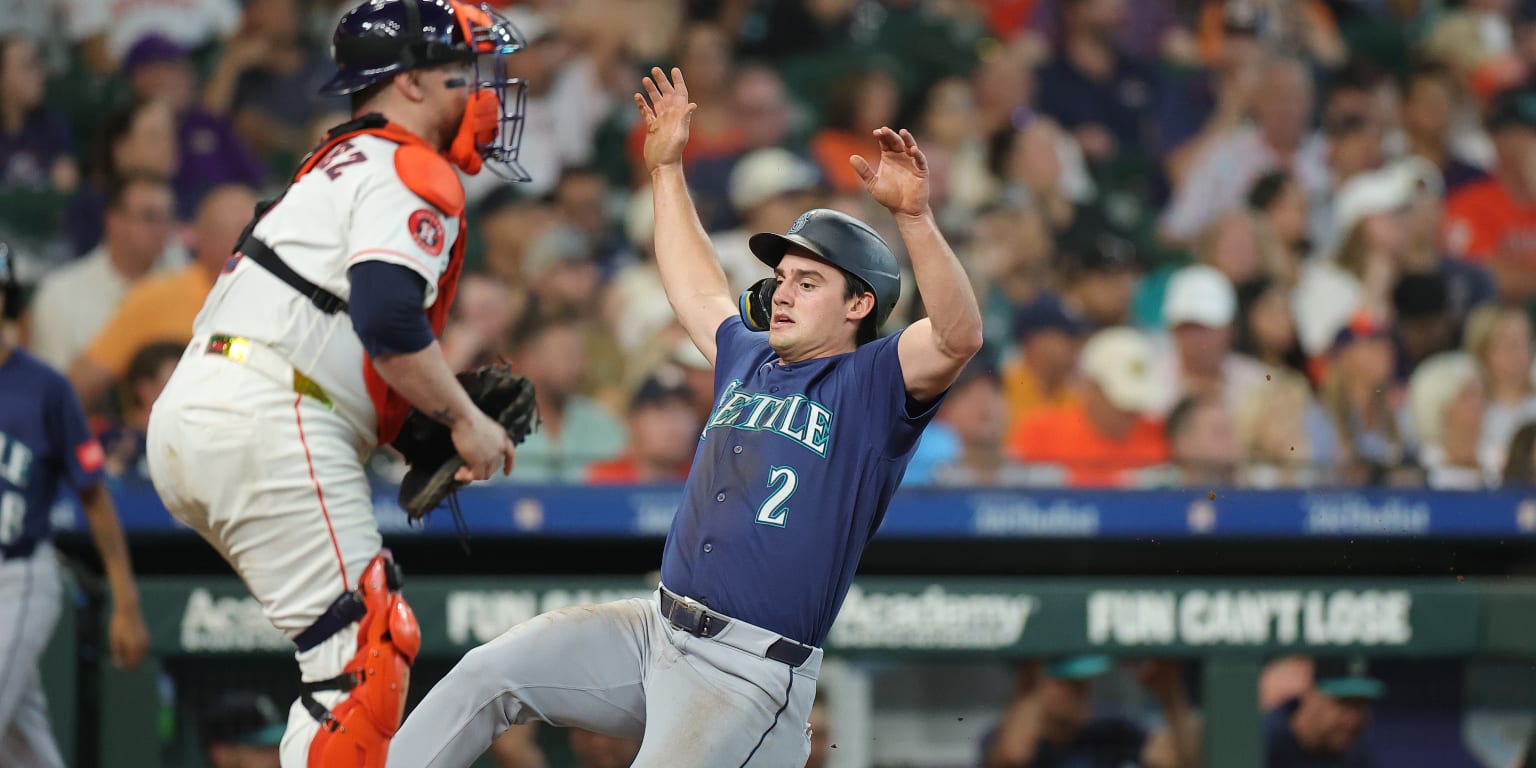 Donovan stars as Mariners put it all together for much-needed win over Astros