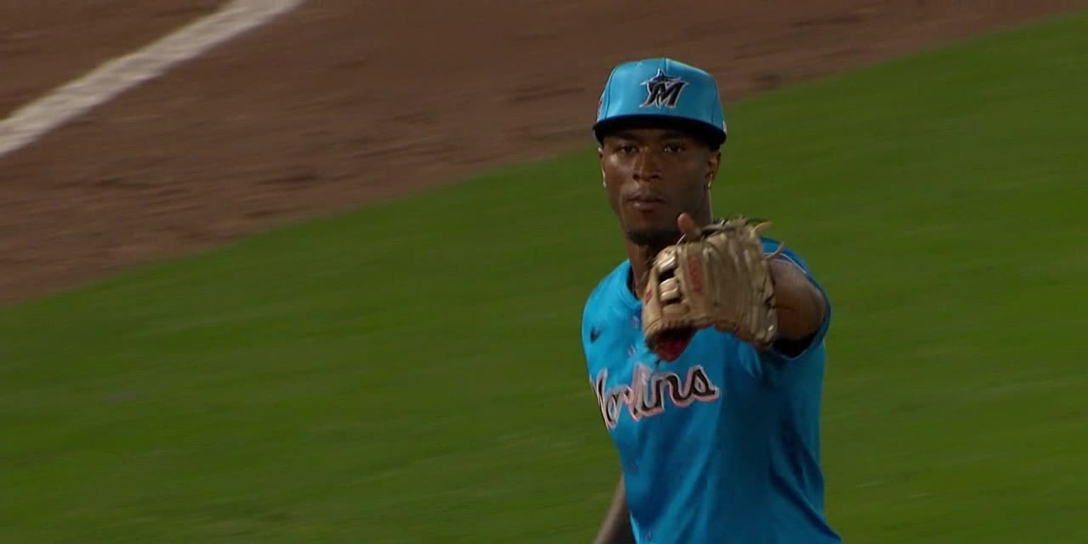 Tim Anderson makes spring debut with Marlins