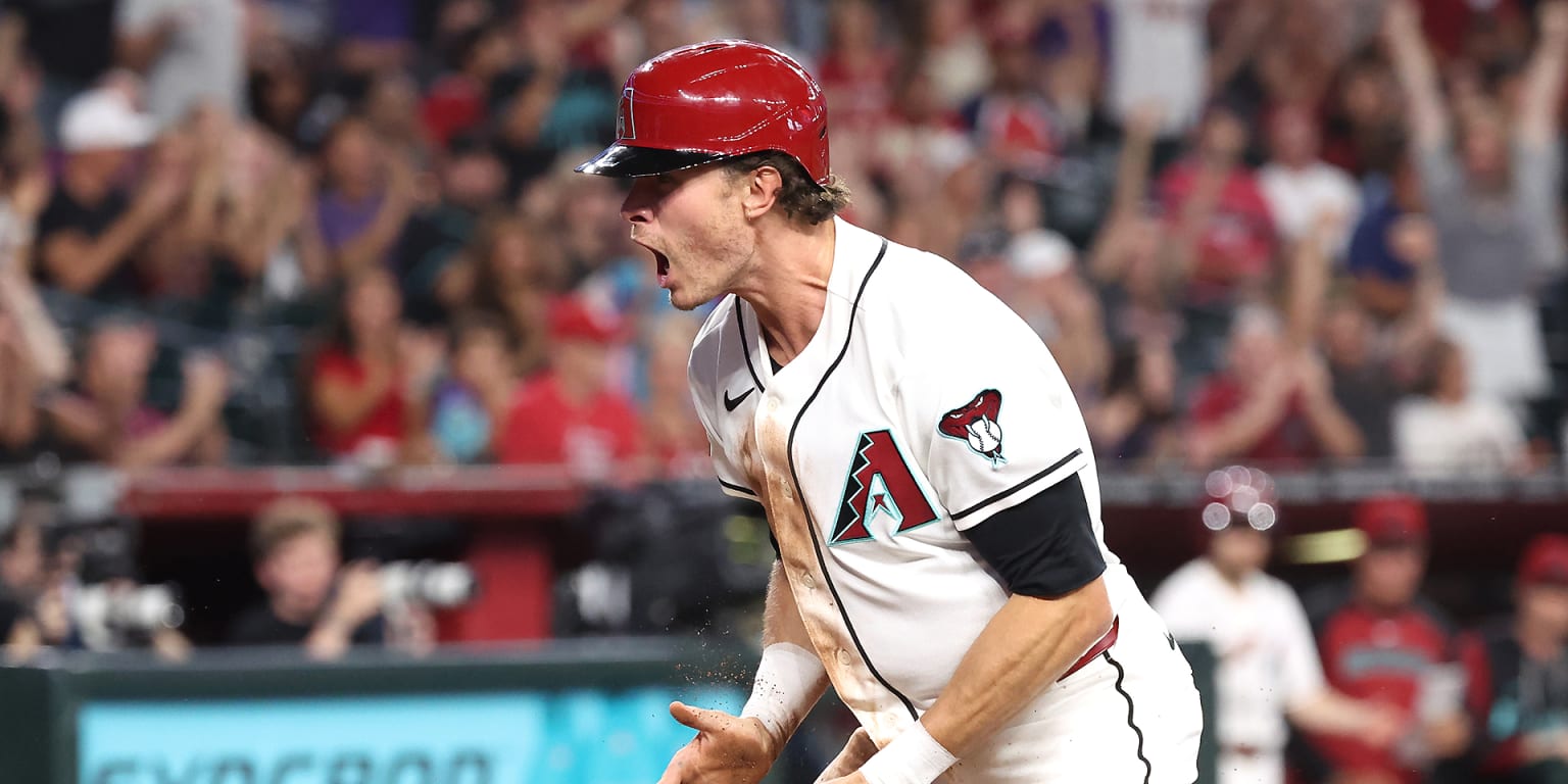 Kepler walks off in 10th as D-backs tie largest comeback 'W' in franchise history