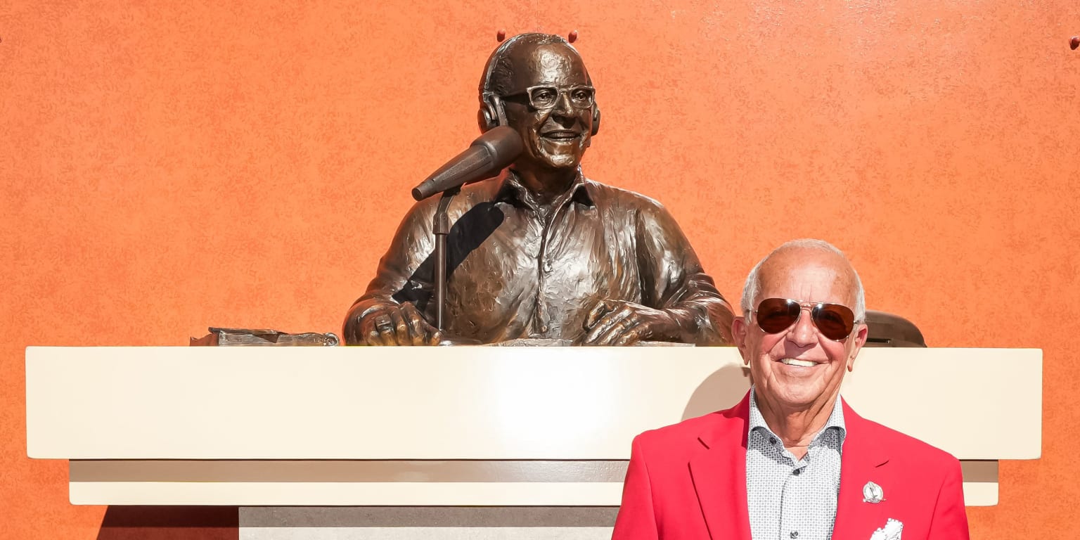 UNC alum, legendary sportscaster Marty Brennaman immortalized with statue at Reds' stadium