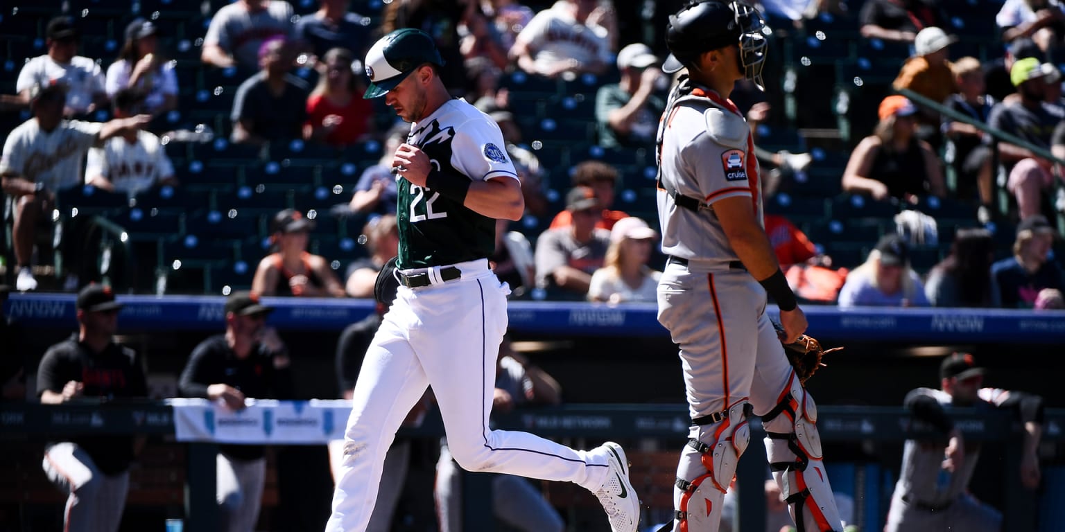 Giants lose both games of doubleheader to Rockies