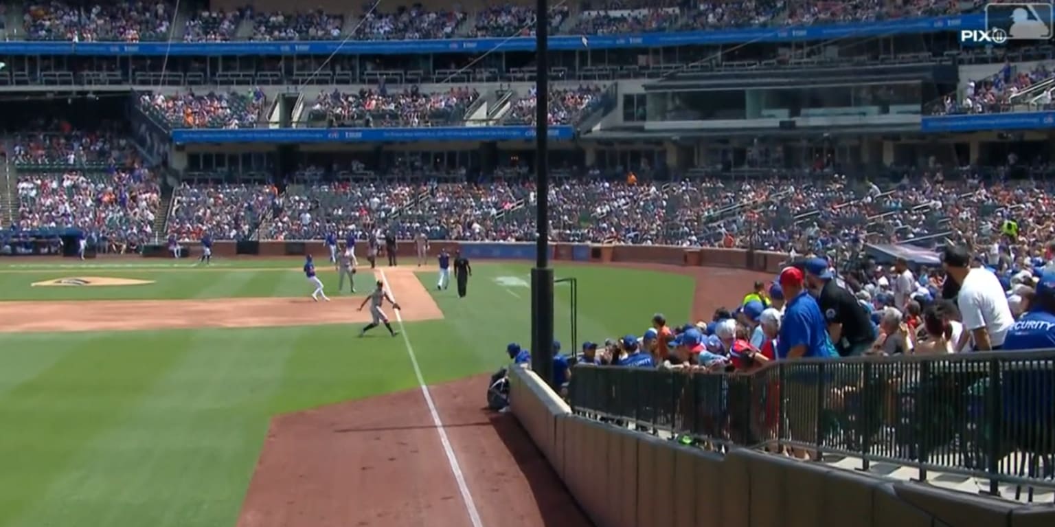 Doink! Mets benefit from Yastrzemski's throw that hits netting pole