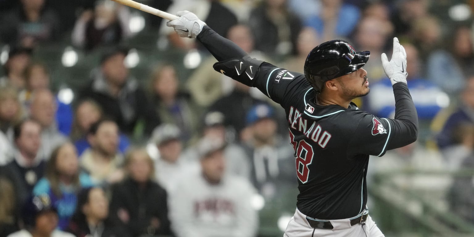 Arenado's dominance at American Family Field fuels D-backs' win