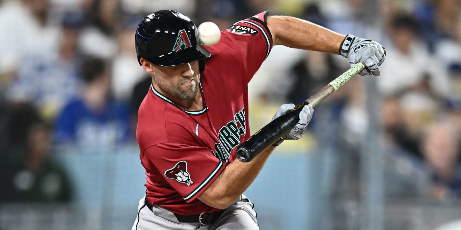 On 1st day back with D-backs, Waldschmidt exits with thumb contusion