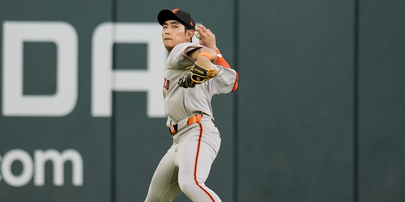 JHL shifting to right to clear center for Bader