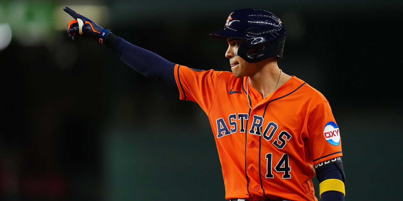 The Astros Need to Move on From Mauricio Dubon