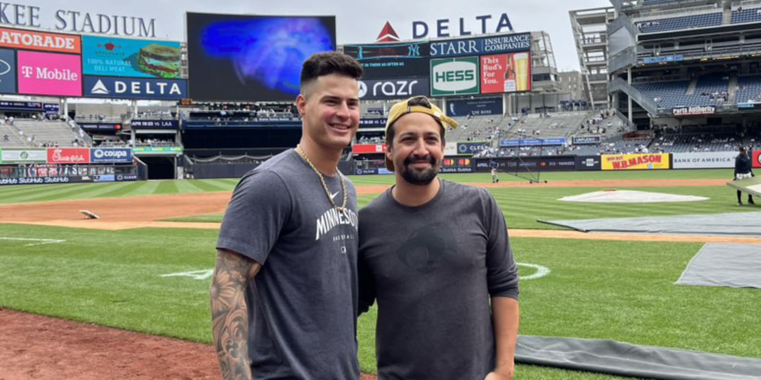 Jose Miranda, Lin-Manuel Miranda enjoy family reunion at Yankee Stadium