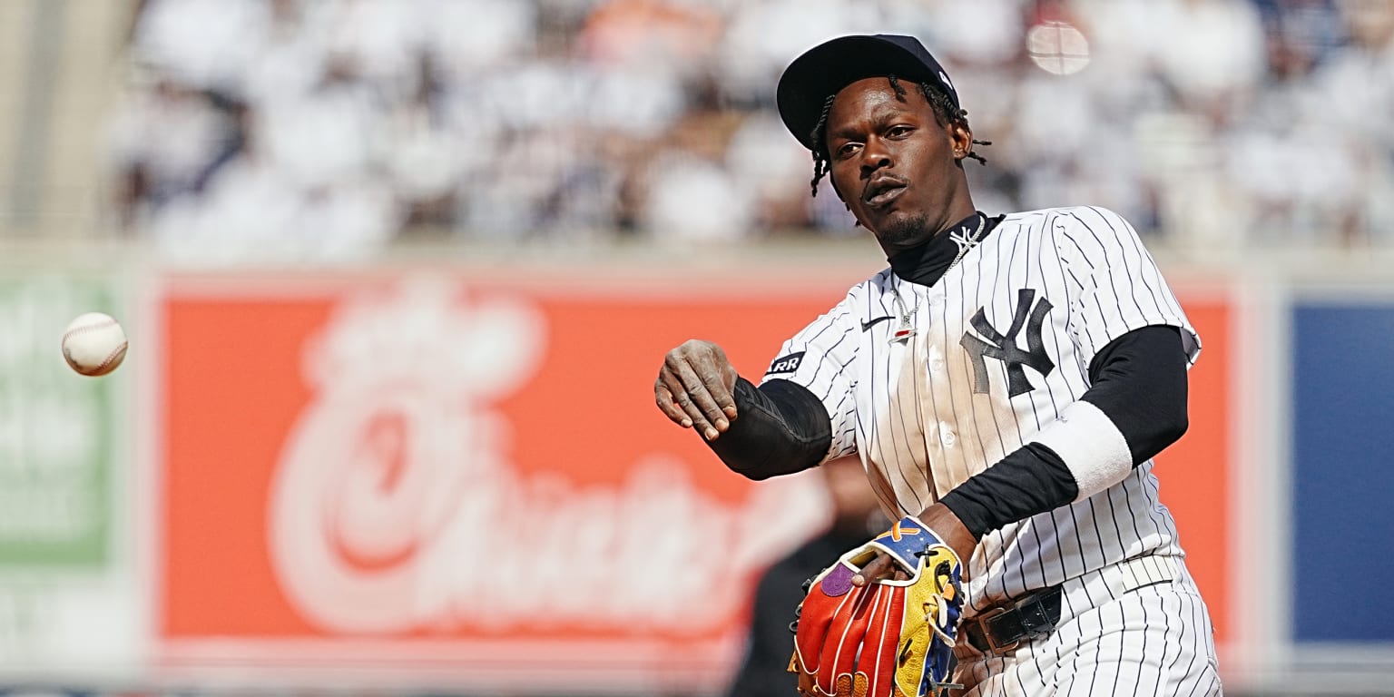 Boone backs Chisholm after tough play in loss