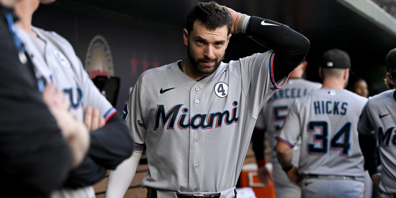 Mack's first career HR starts burst of three straight as Marlins keep slugging