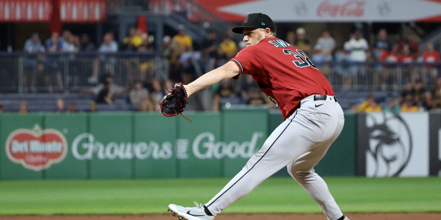Blue Jays claim Sewald off waivers to bolster weary bullpen