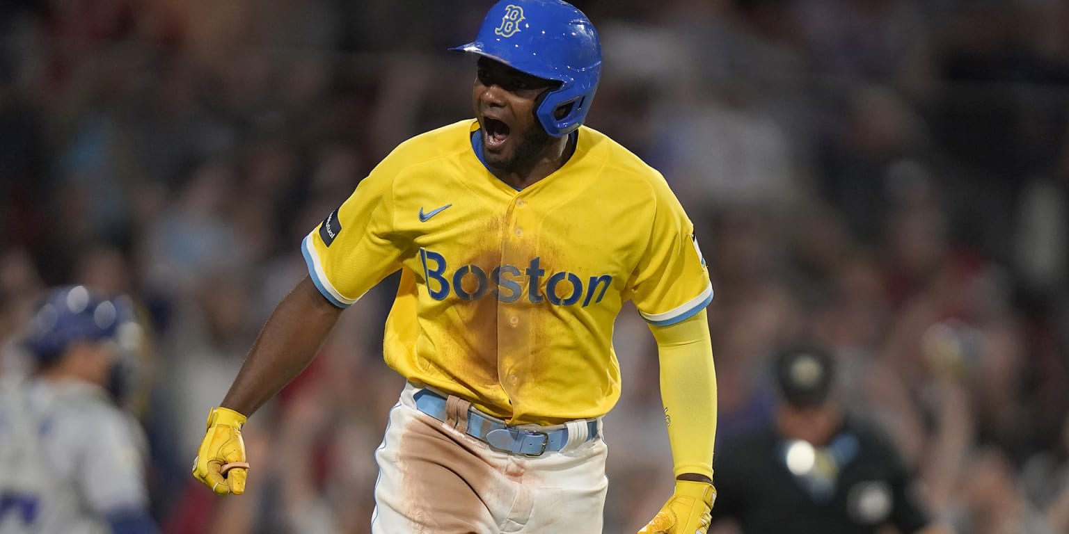 Reyes hits walk-off grand slam to lead Red Sox to 6-2 win over Royals  National News - Bally Sports