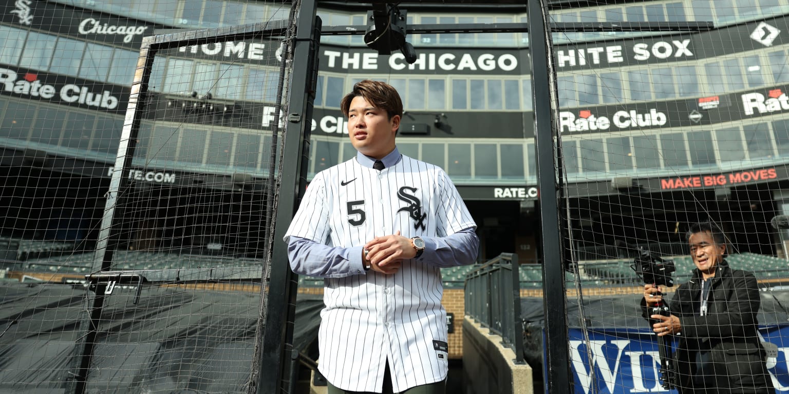 Murakami represents dawn of a new day for White Sox. Dawn of a new bidet, too