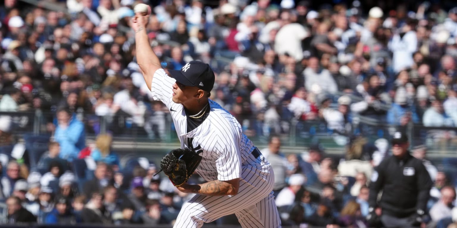 Yankees pitcher Jonathan Loaisiga works two scoreless innings in