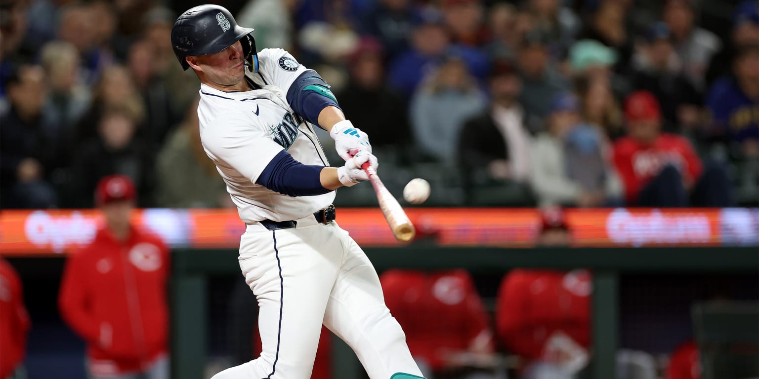 Ty France's swing adjustment yields success with Mariners