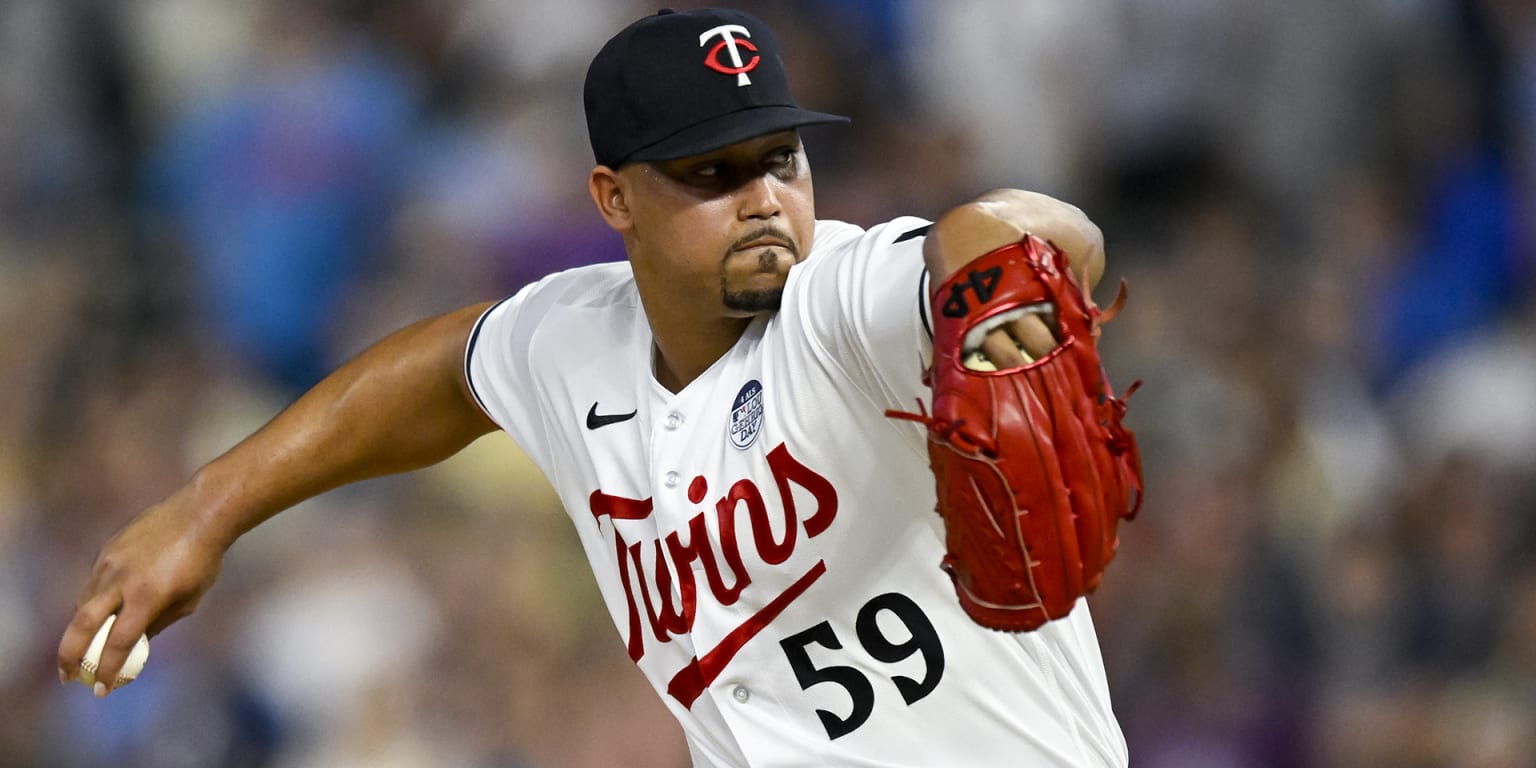 Jhoan Duran matches his own record for fastest pitch thrown in 2023 at  104.6 mph