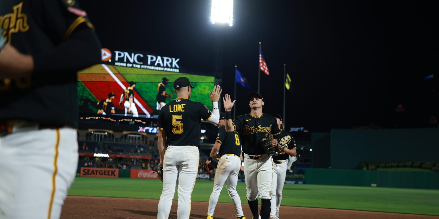 Digging deeper into Pirates' blowout win over Washington