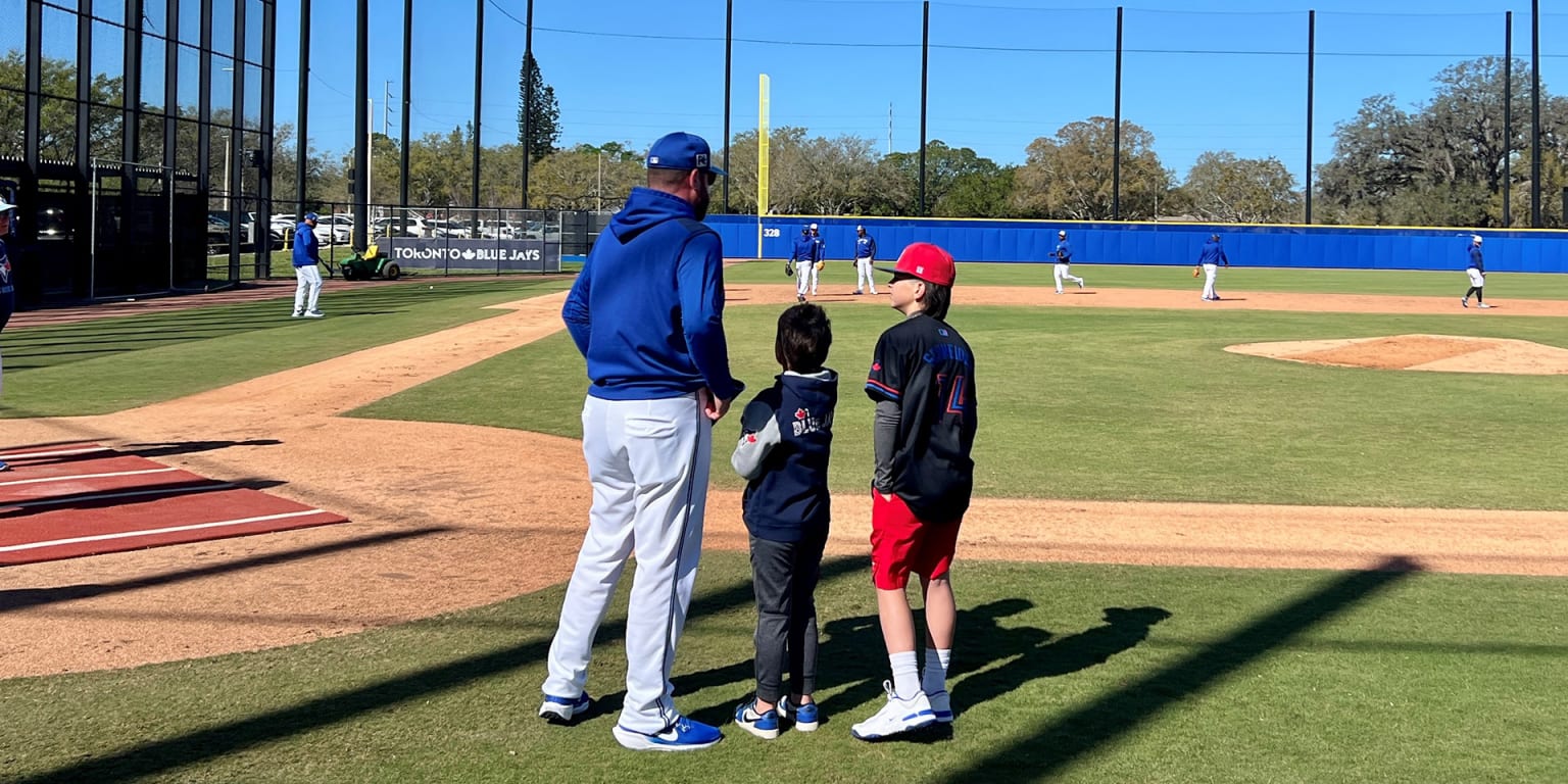 John Schneider's sons with him in Blue Jays camp