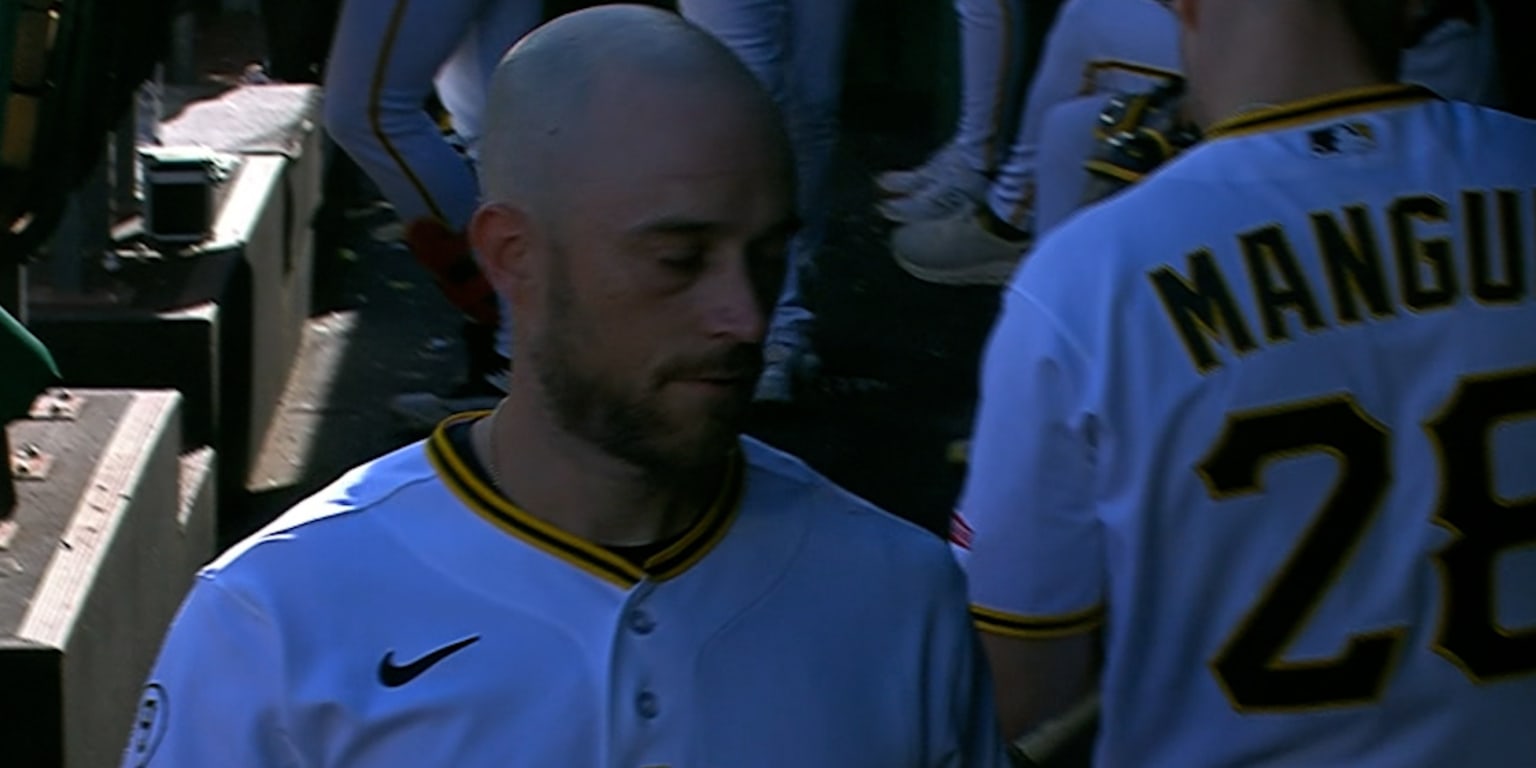 Lowe ejected for 1st time in 9-year career
