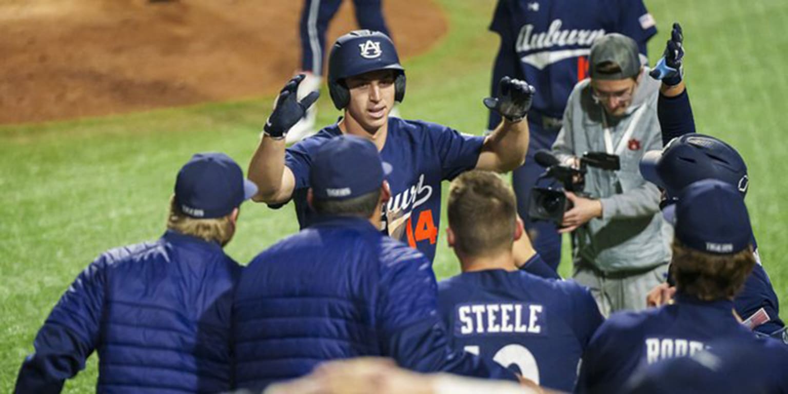 Auburn's Cade Belyeu hits home run to honor late mother