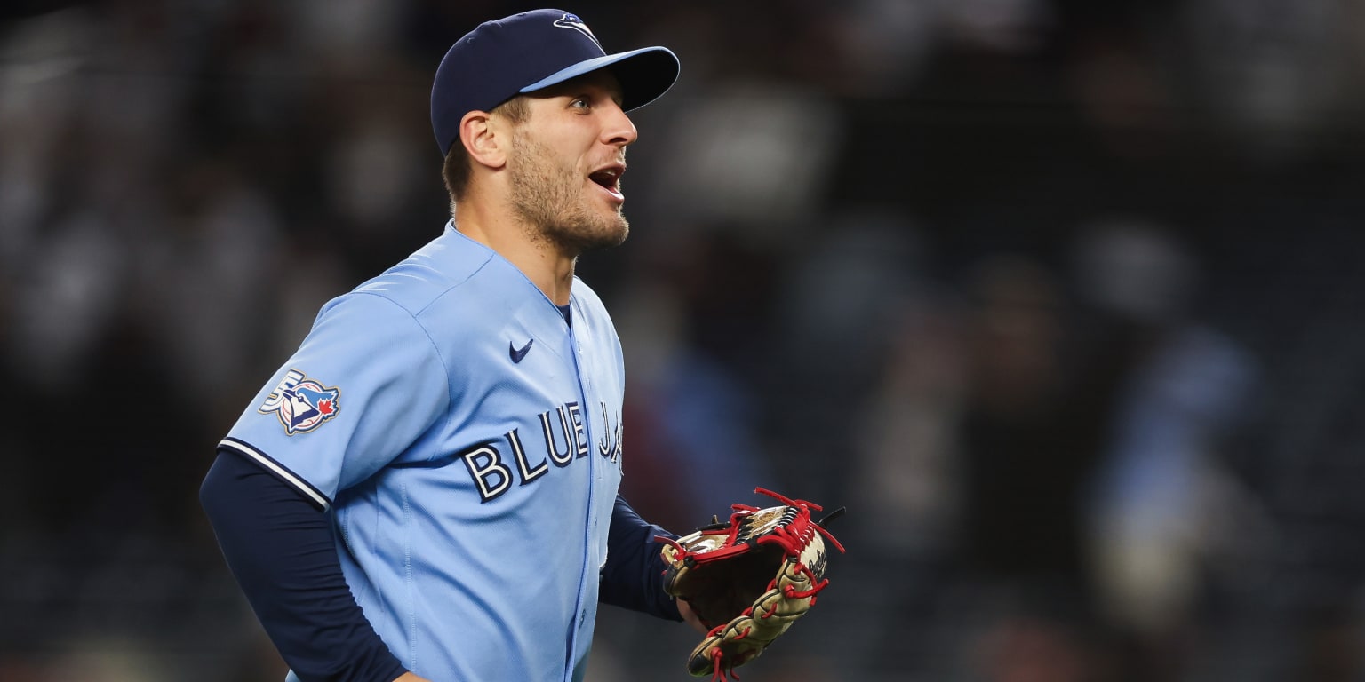 Blue Jays welcome back CF Varsho after minimum IL stay