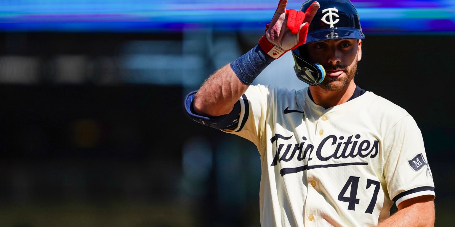 Julien, Ohl come to Rox from Twins; Chivilli sent to Yanks for 1B prospect