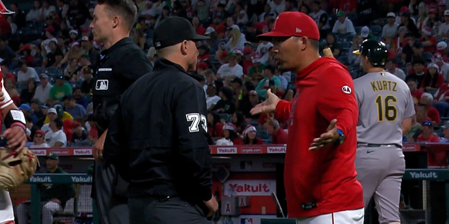 Suzuki ejected for arguing catcher's interference call
