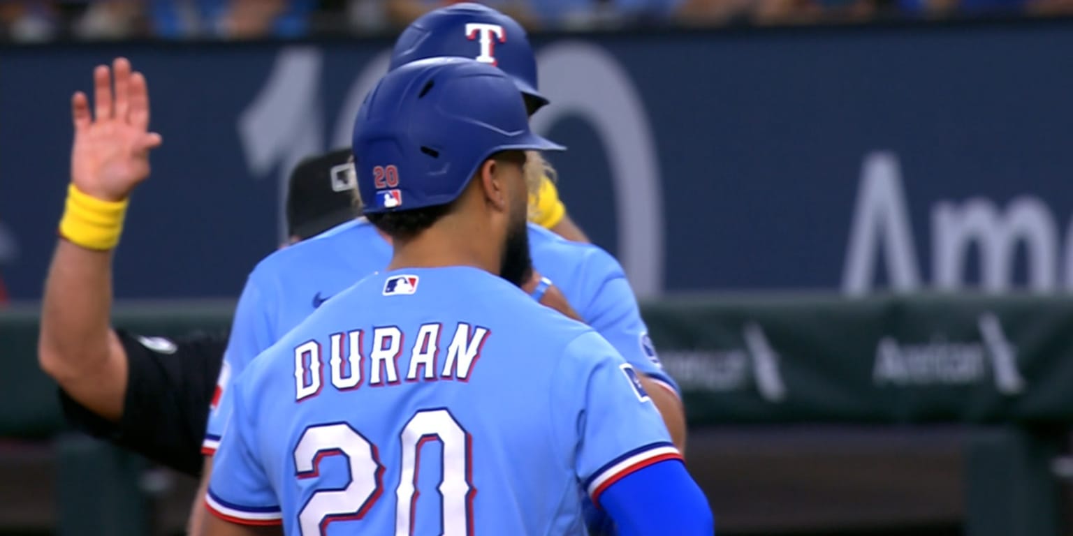 Ezequiel Durán aporta un valor único como utility de lujo en los Rangers